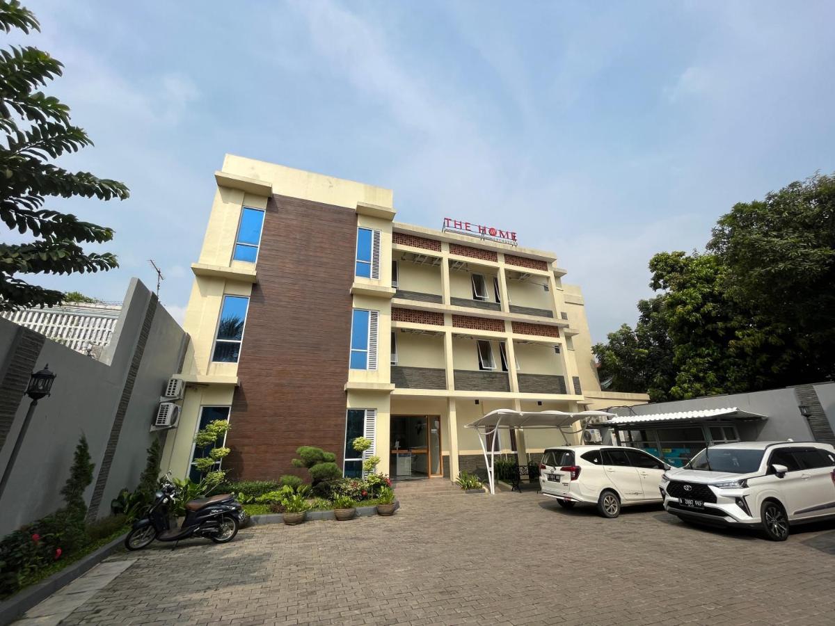 The Home Srengseng Jacarta Exterior foto